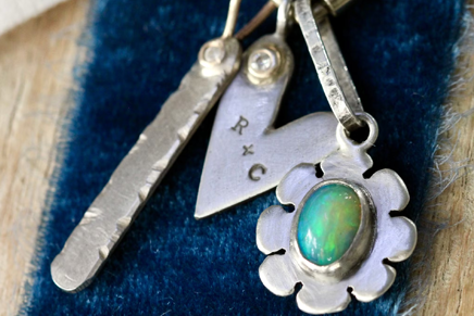 Ideas and Inspiration for Styling Charms from Cinnamon Sticks Designs